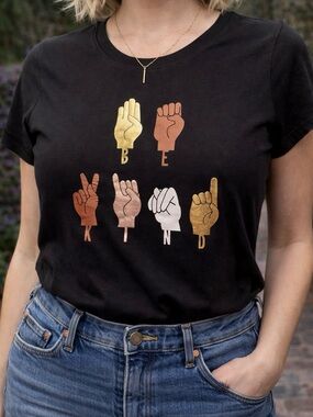 Be Kind ASL Graphic Tee ✨ Black T-Shirt | Juniors XL | Fits like women’s M/L 💕